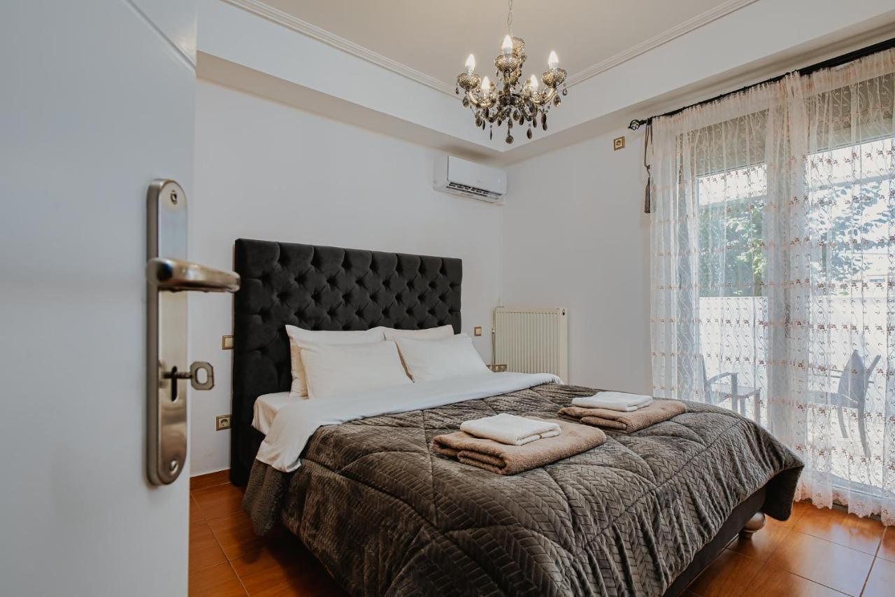 Filippos Acharnes Elegance Apartment ภายนอก รูปภาพ